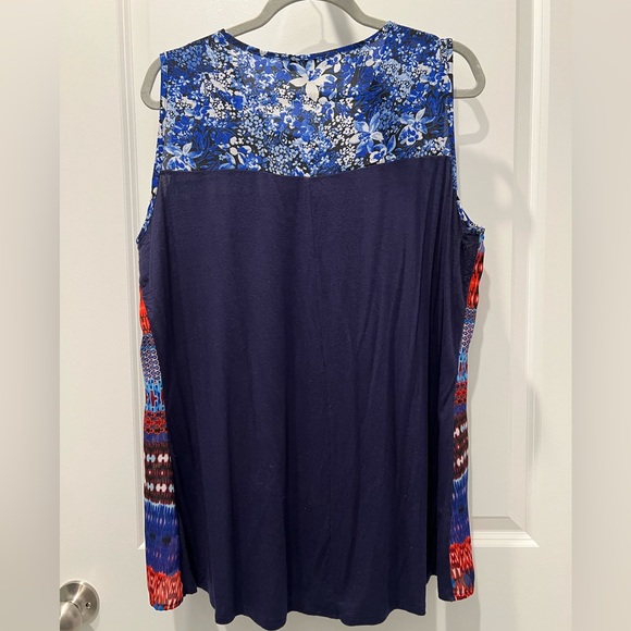 B.L.E.U. PXL Sleeveless Rayon Blouse with Navy Polyester Back - Picture 6 of 8